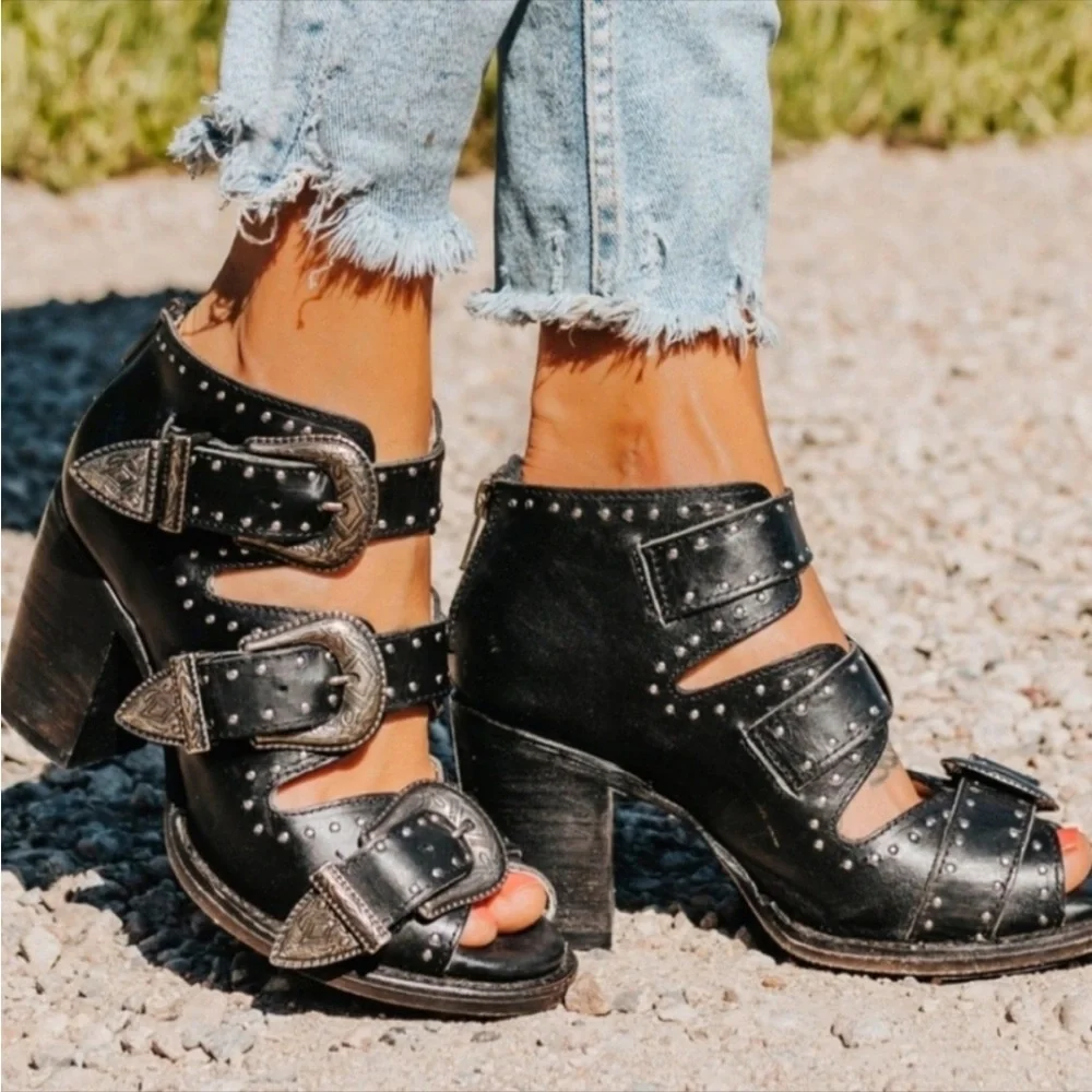 |•FREEBIRD🦅BY STEVEN•| Violet Western/Boho Silver Buckle Bootie - Picture 2 of 15